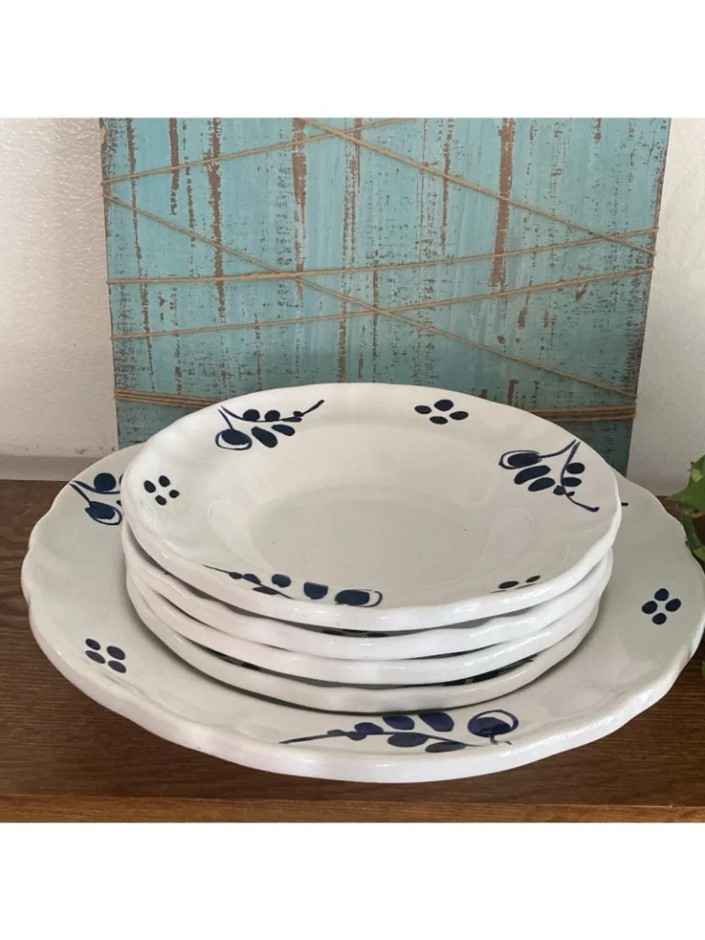 WILLIAMS SONOMA White Blue Olive Set of 4 Rim Soup Pasta Bowls